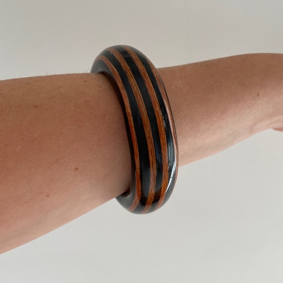 Fabulous Striped Bangle - Picture 3 of 15